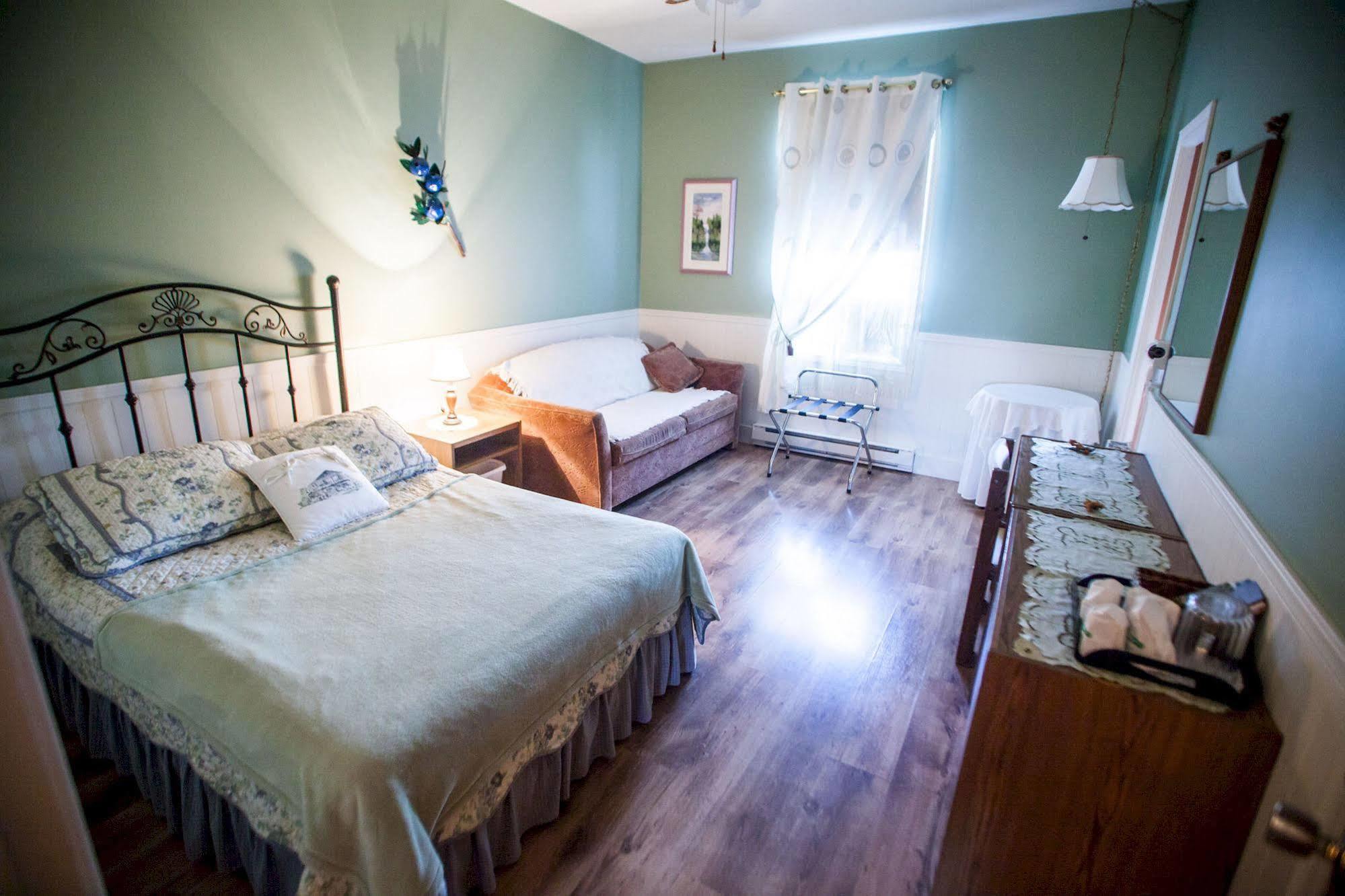 Auberge Presbytere Mont Lac-Vert Hébertville Eksteriør bilde